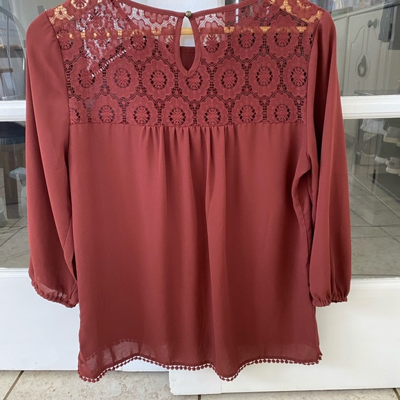 Maurices Maroon Blouse 3/4 Length Sleeve Size M - Picture 6 of 7